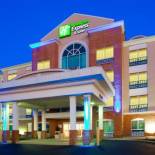 Фотография гостиницы Holiday Inn Express Hotel & Suites Woodbridge, an IHG Hotel