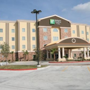 Фотография гостиницы Holiday Inn Express & Suites George West, an IHG Hotel