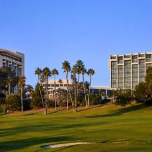 Фотографии гостиницы 
            Newport Beach Marriott Hotel & Spa