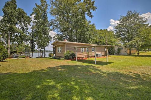 Фотографии гостевого дома 
            Lake Sinclair Waterfront Home with Fire Pit and Dock