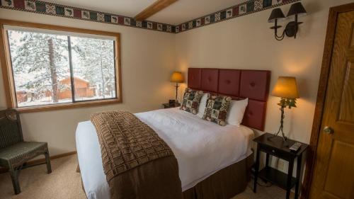 Фотография гостевого дома Your Roomy Northstar Retreat Awairs Home