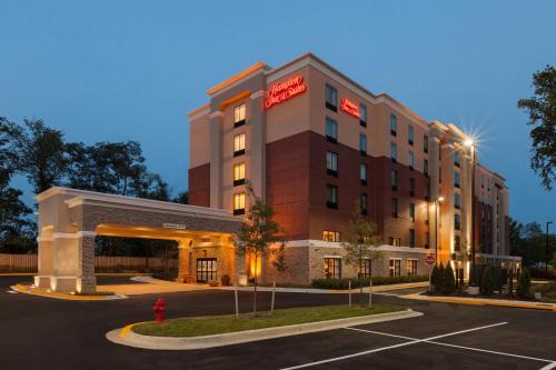 Фотография гостиницы Hampton Inn and Suites Camp Springs