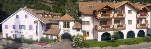 Фотографии гостиницы 
            Hotel Ristorante Lewald