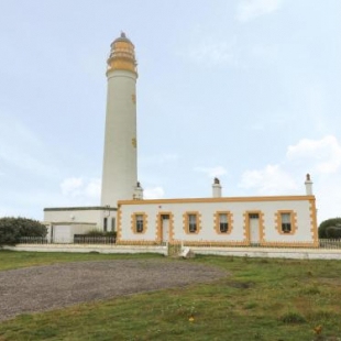 Фотография гостевого дома Barns Ness Lighthouse Cottage