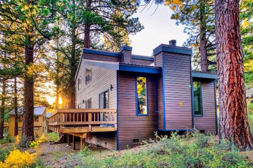 Фотография гостевого дома Sophisticated Northstar Mountain Retreat