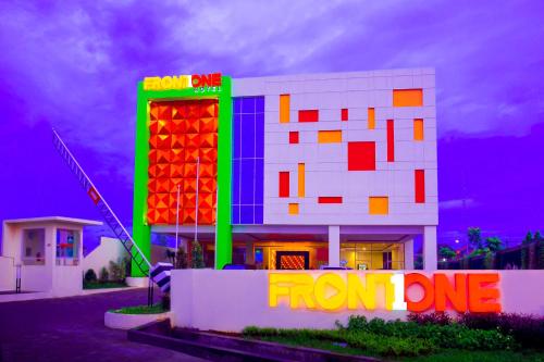 Фотография гостиницы Front One Hotel Purwodadi