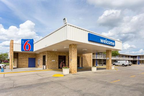 Фотографии гостиницы 
            Motel 6 Baton Rouge Southeast