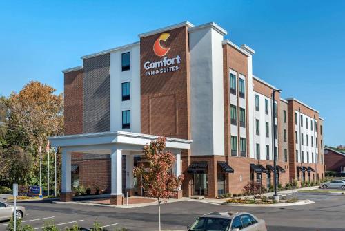 Фотографии гостиницы 
            Comfort Inn & Suites Downtown near University