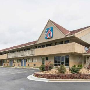 Фотографии гостиницы 
            Motel 6-Overland Park, KS