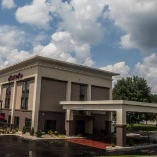 Фотографии гостиницы 
            Hampton Inn Summersville