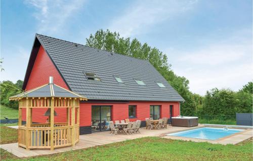 Фотографии гостевого дома 
            Amazing home in Saint-Denoeux w/ Jacuzzi, Heated swimming pool and 4 Bedrooms