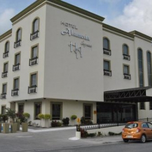 Фотография гостиницы Hotel Alameda Express