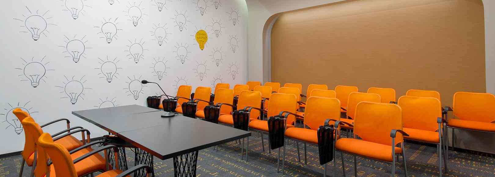 Фотография конференц-зала Привет, я дома