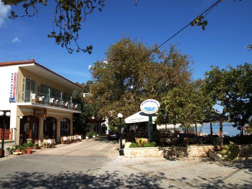 Фотография гостиницы HELEN'S ROOMS