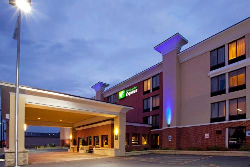 Фотографии гостиницы 
            Holiday Inn Express Rochester - Greece, an IHG Hotel