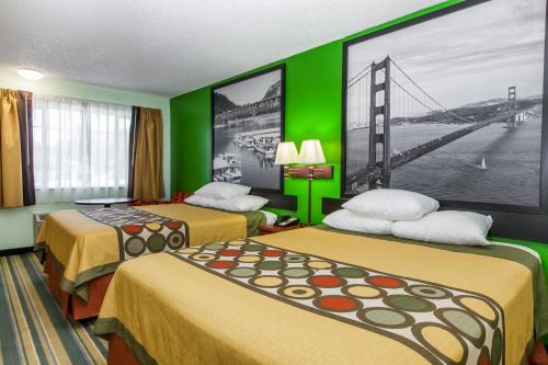 Фотография гостиницы Super 8 by Wyndham Yreka