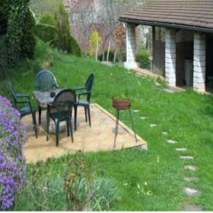 Фотографии гостевого дома 
            Maison de 2 chambres avec jardin clos a Saint Laurent la Roche