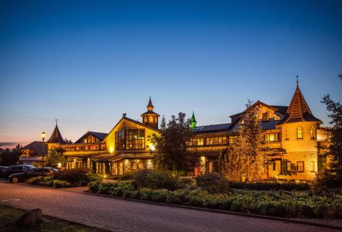 Фотография гостиницы Wellnesshotel Seeschlößchen - Privat- Spa & Naturresort