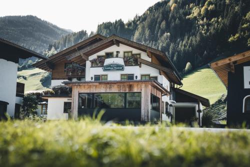 Фотография гостиницы Hotel Landhaus Neumayr