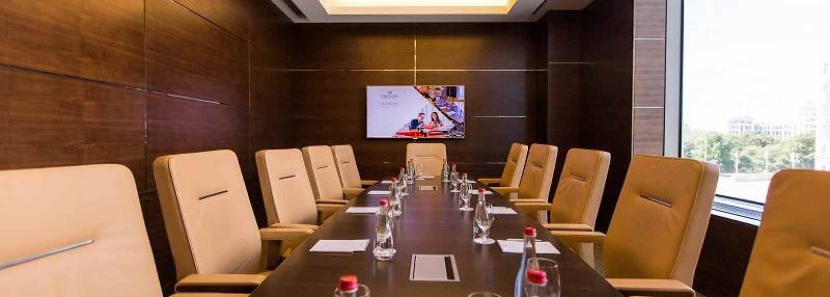 Фотография комнаты для переговоров Львов