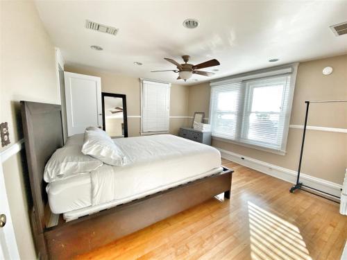 Фотография гостевого дома Mayor's Manor; Historic Downtown Mansion