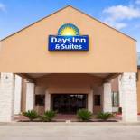 Фотография гостиницы Days Inn & Suites by Wyndham Conroe North