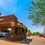 Фотография гостиницы Best Western Tucson Int'l Airport Hotel & Suites