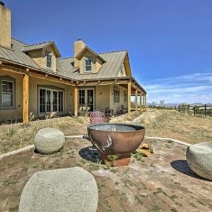 Фотография гостевого дома Epic Mountain Estate with Views - South of Santa Fe!