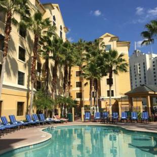 Фотографии гостиницы 
            staySky Suites I-Drive Orlando Near Universal