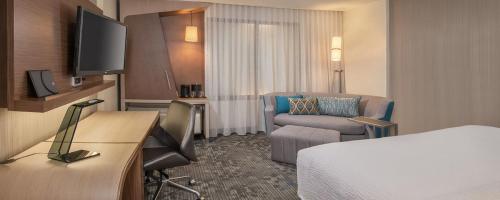 Фотографии гостиницы 
            Courtyard by Marriott Lansing Downtown