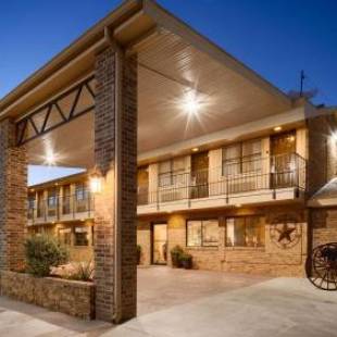 Фотографии мини отеля 
            Best Western Caprock Inn