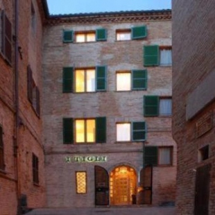 Фотография гостиницы Hotel I Tigli albergo diffuso