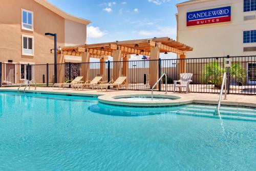 Фотография гостиницы Candlewood Suites Sierra Vista, an IHG Hotel