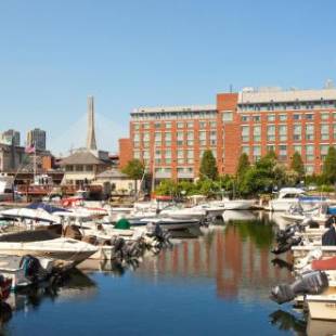 Фотографии гостиницы 
            Residence Inn by Marriott Boston Harbor on Tudor Wharf