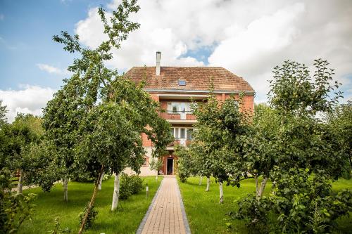 Фотография гостевого дома Усадьба На Озере