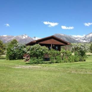 Фотографии гостевого дома 
            Pine Creek Cabin Livingston Montana