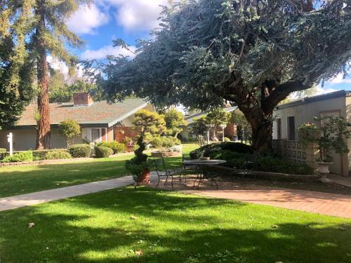 Фотография мотеля Lamp Liter Inn