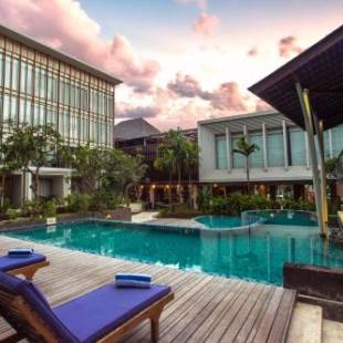 Фотографии гостиницы 
            The Lerina Hotel Nusa Dua