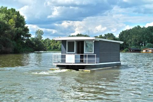 Фотография мини отеля Lakóhajó, úszóház - Tisza-tó