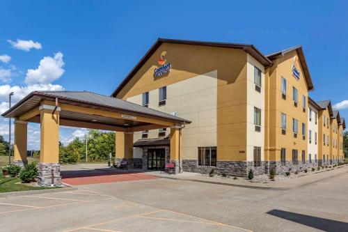 Фотографии гостиницы 
            Comfort Inn & Suites Carbondale University Area