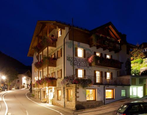 Фотография гостиницы Hotel B&B Pardeller