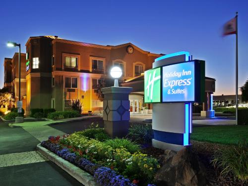 Фотография гостиницы Holiday Inn Express Hotel & Suites San Jose-Morgan Hill, an IHG Hotel