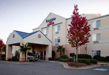 Фотография гостиницы Fairfield Inn and Suites by Marriott Atlanta Suwanee