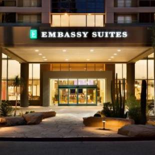 Фотографии гостиницы 
            Embassy Suites by Hilton Phoenix Downtown North