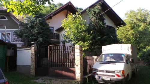 Фотография гостевого дома 4 bedrooms chalet with lake view jacuzzy and furnished garden at Sibiel