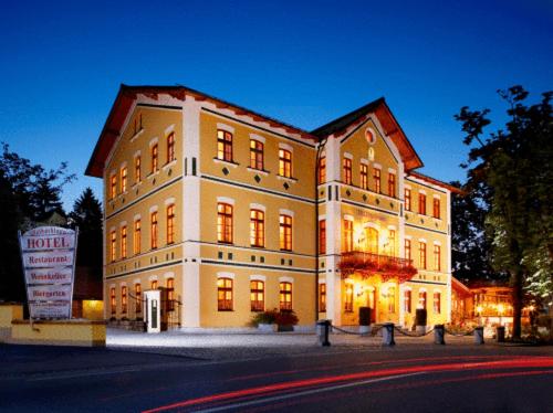 Фотография гостиницы Hotel & Restaurant Waldschloss