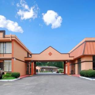 Фотографии гостиницы 
            Americas Best Value Inn - Memphis