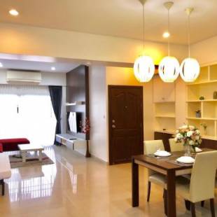 Фотографии апарт отеля 
            14 Place Sukhumvit Suites