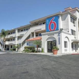 Фотографии гостиницы 
            Motel 6-Bellflower, CA - Los Angeles