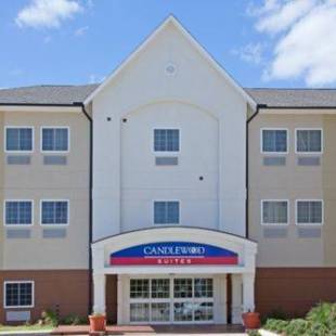 Фотографии гостиницы 
            Candlewood Suites Lake Jackson, an IHG Hotel